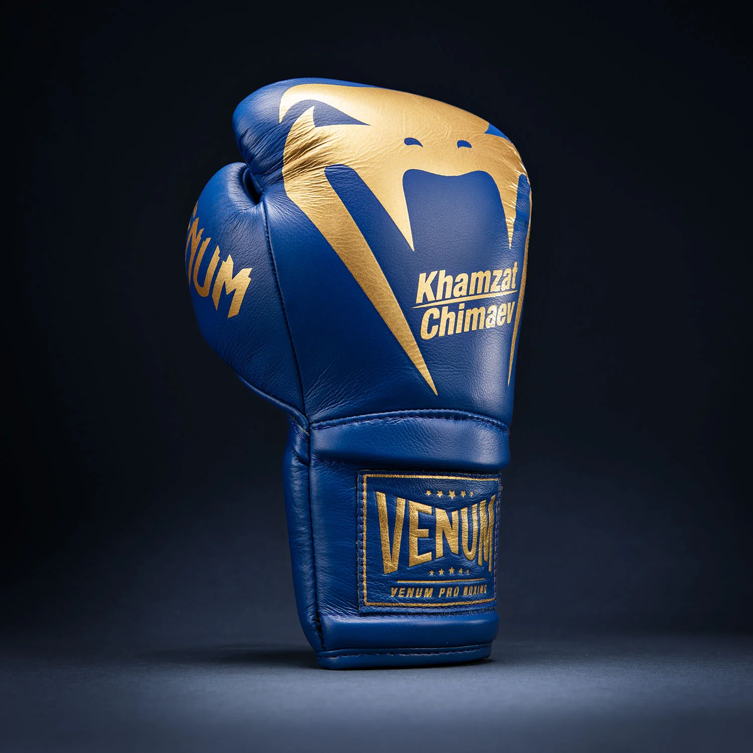 Venum Giant 2.0 Khamzat Chimaev Pro boxing gloves - Blue gold - Image 4