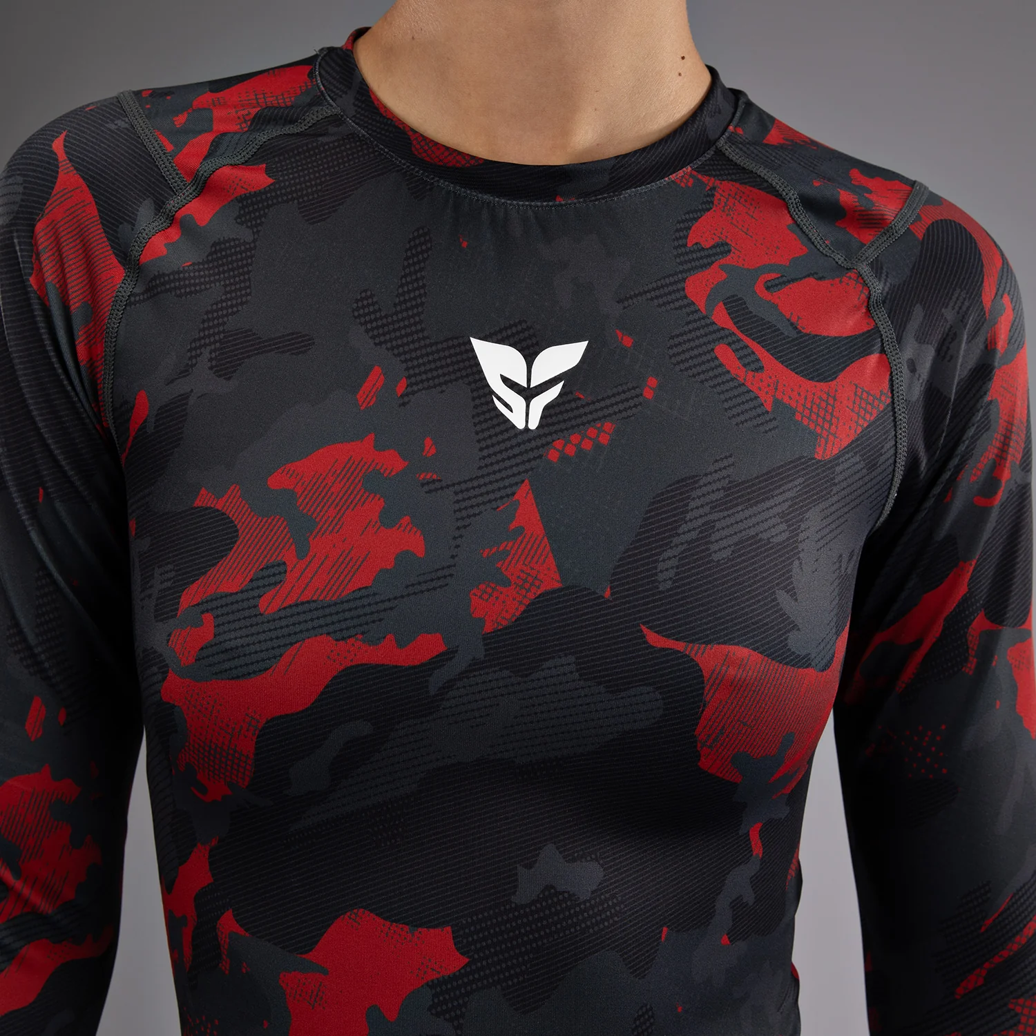 Venum x Sophia Rose Women’s Long Sleeve Rashguard - Urban Red Camo - Image 6