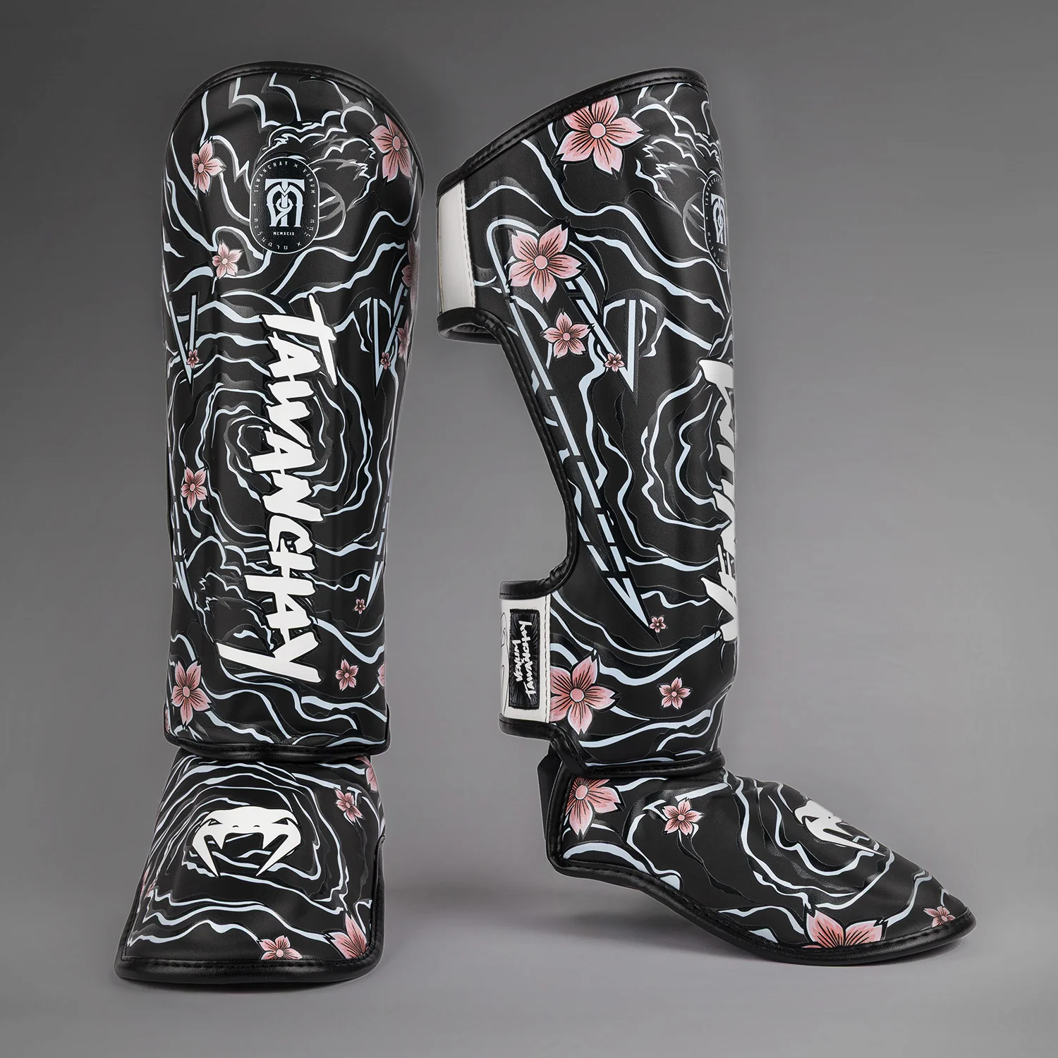 Venum x Tawanchay Shinguards Black/White - Image 2