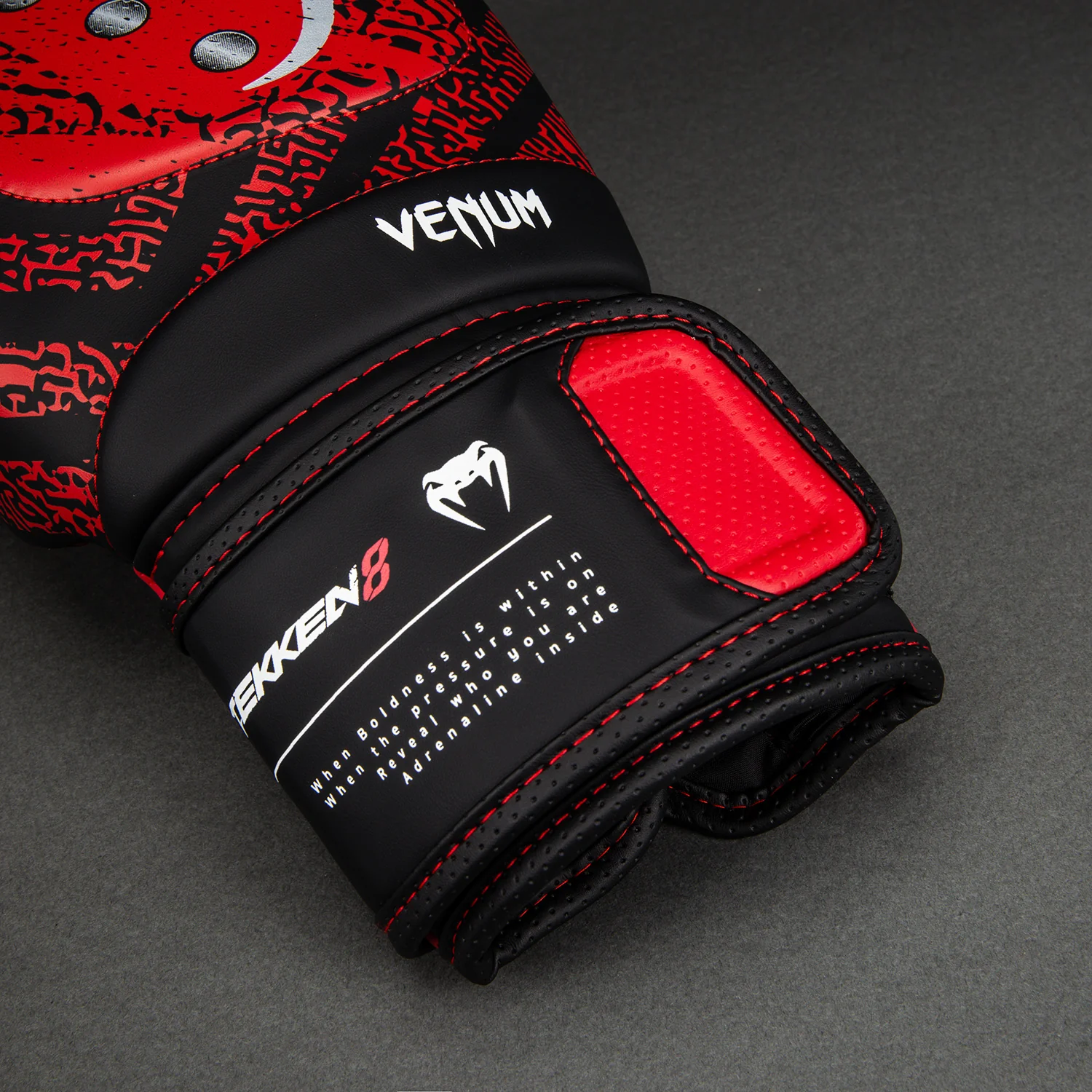 Venum x TEKKEN 8 Boxing Gloves - Kazuya - Red/Black - Image 4
