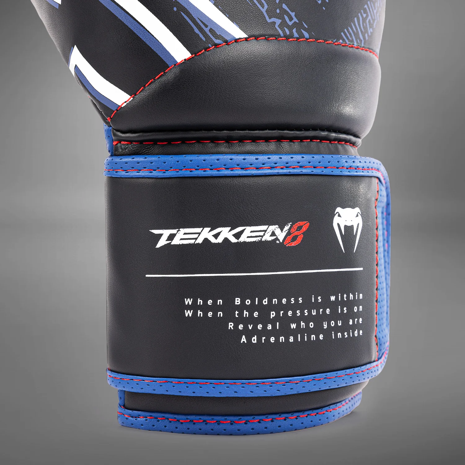 Venum x TEKKEN 8 - Jin Kazama Boxing Gloves - Blue/Black/White - Image 5