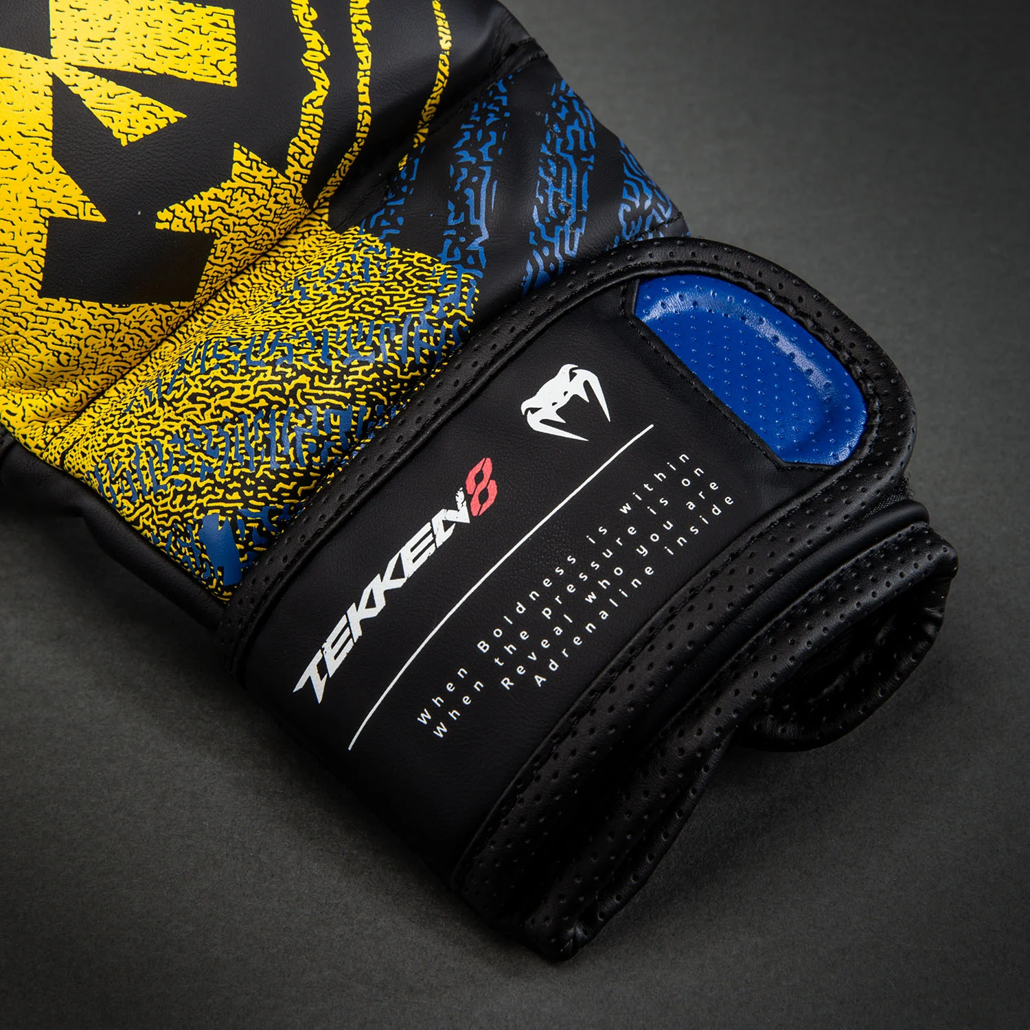 Venum x TEKKEN 8 Sparring Gloves - King - Black/Yellow - Image 4