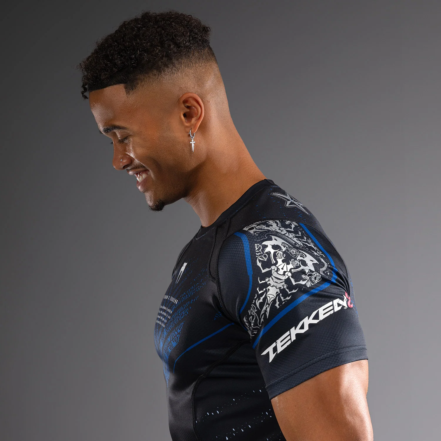 Venum x TEKKEN 8 - Paul Phoenix Rashguard - Black/Blue - Image 6