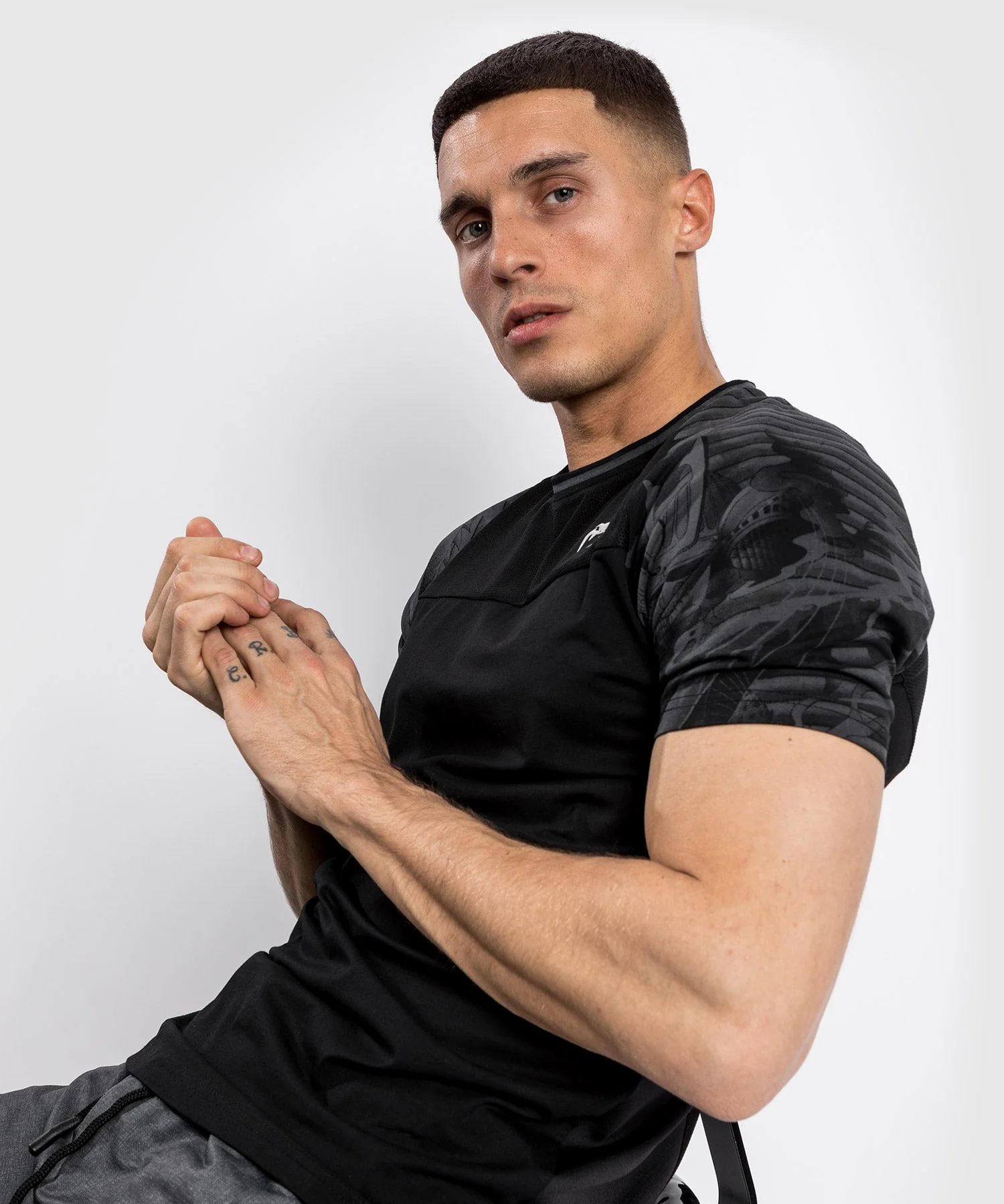 Venum YKZ21 T-shirt – Black/Black - Image 4