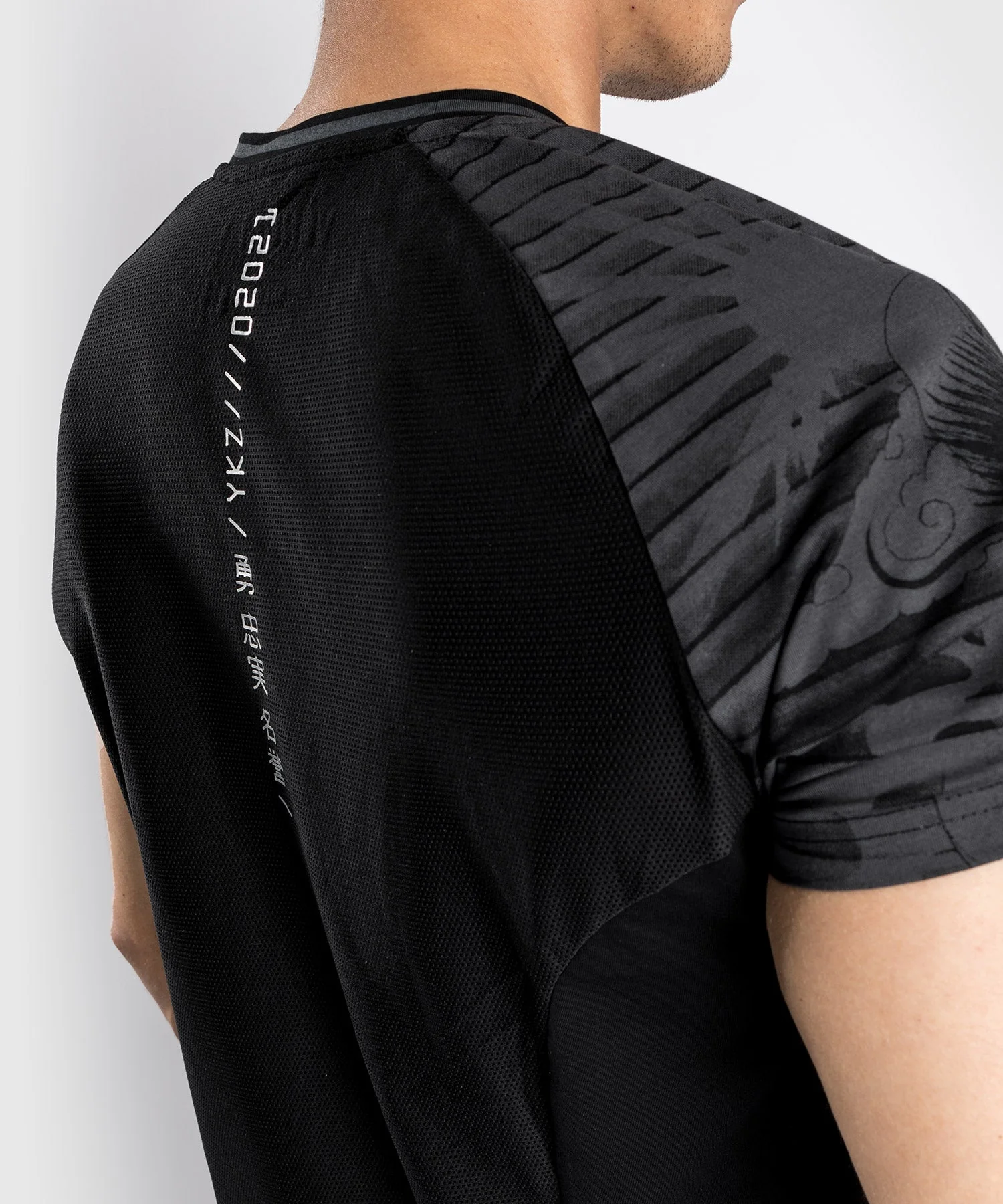 Venum YKZ21 T-shirt – Black/Black - Image 7