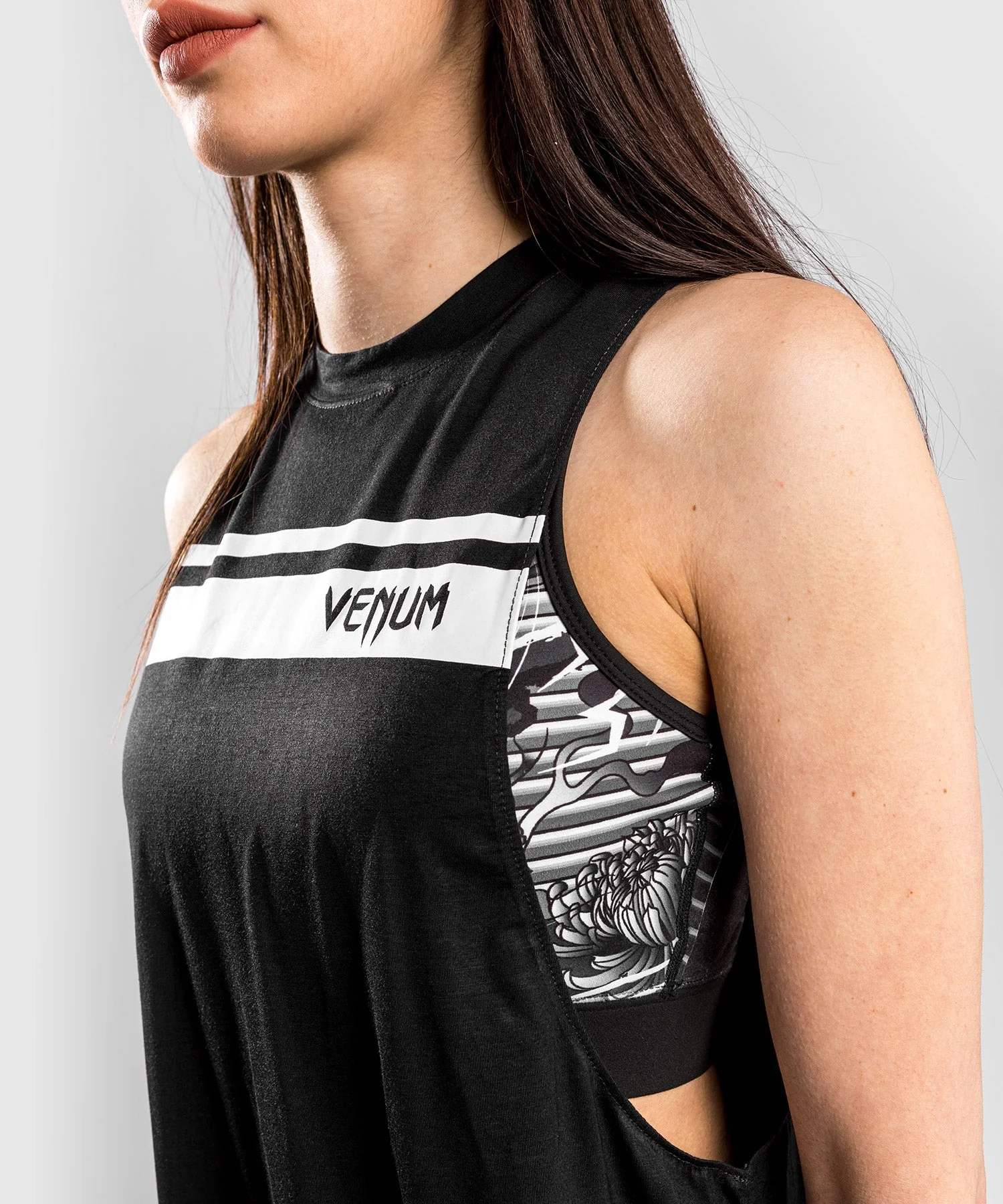 Venum YKZ21 Women’s Tank Top – Black/White - Image 5