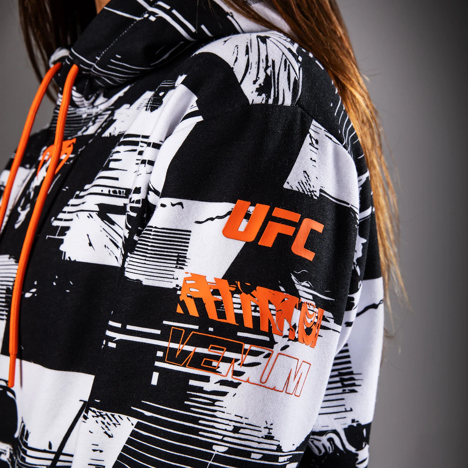 Women's UFC Zenith by Venum White Authentic Fight Week Pullover Hoodie - Image 5